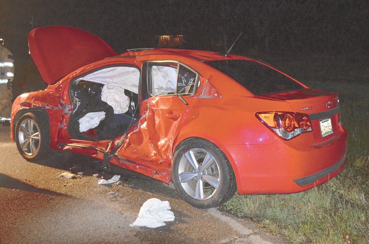Traffic Accident Injures Two The Mckenzie Banner
