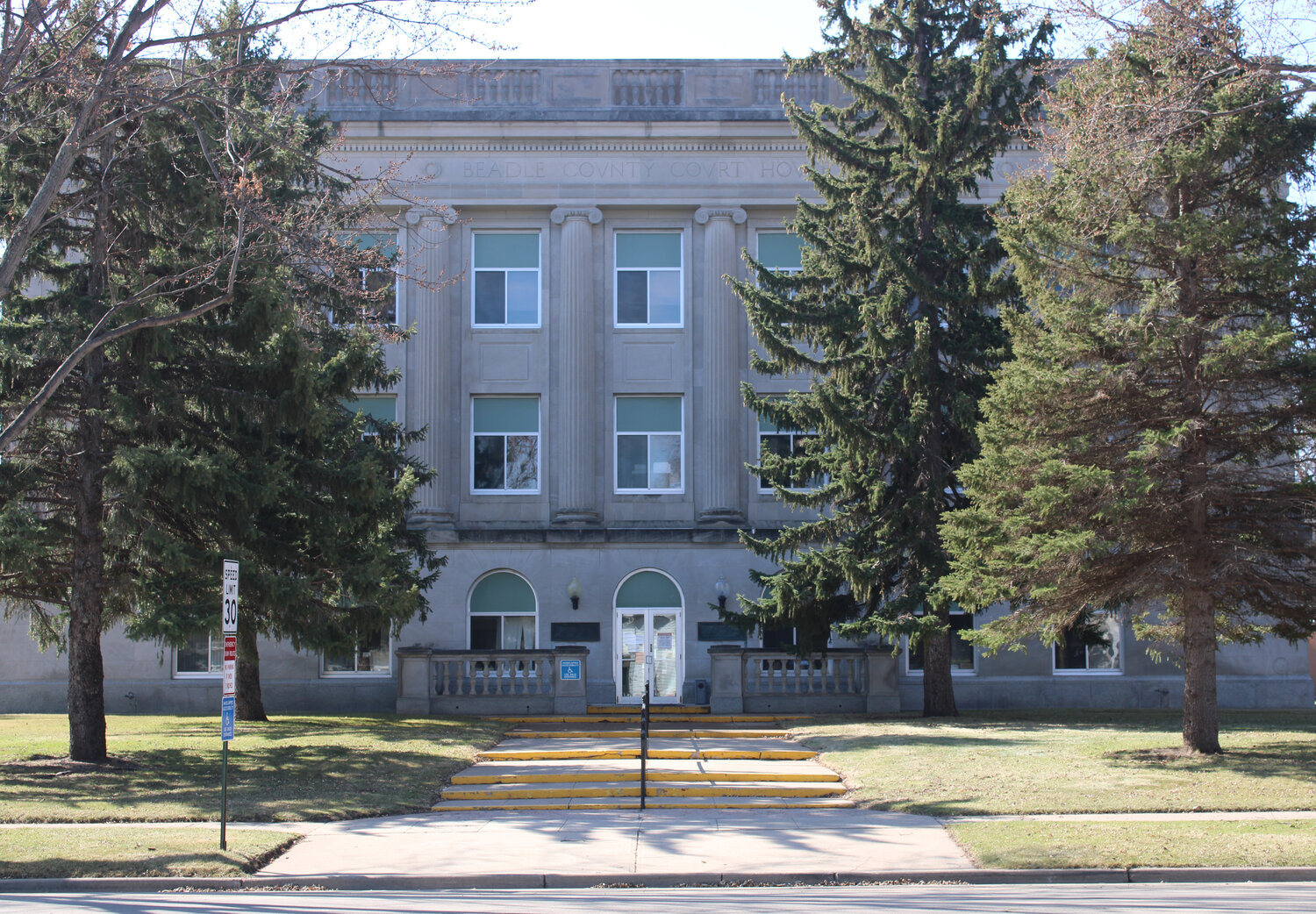 County reviews road maintenance software