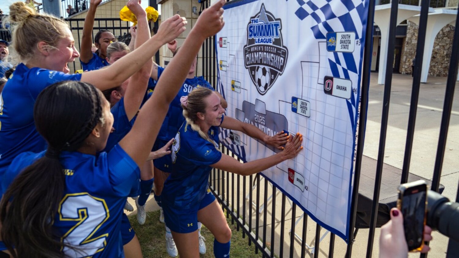 Walter's goal sends South Dakota State to championship game