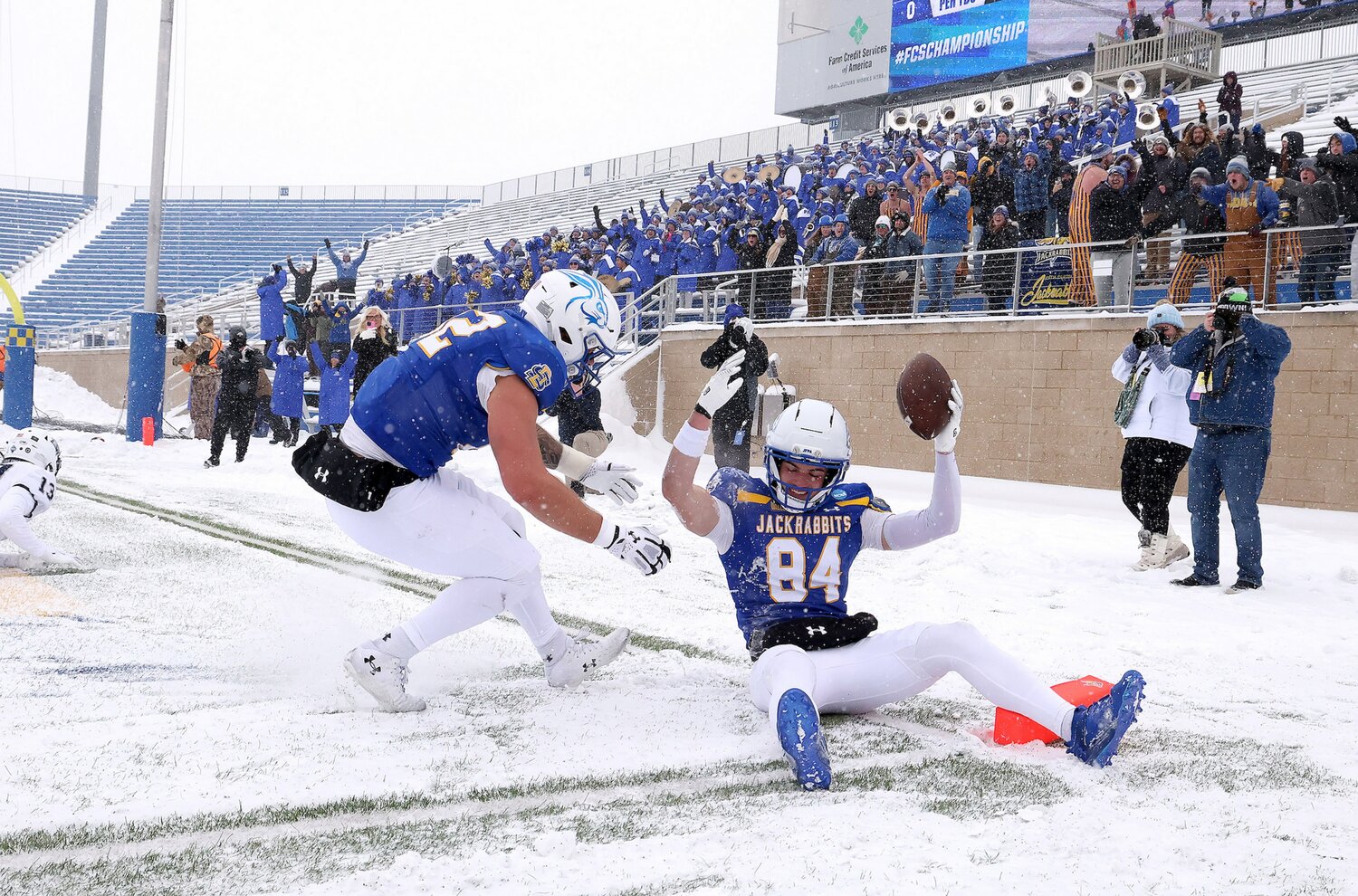 Jackrabbits roll in playoff opener against New Hampshire