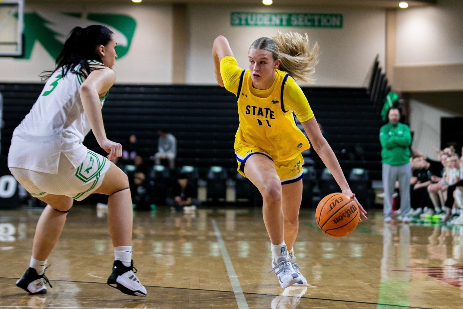 South Dakota State blows out North Dakota in Grand Forks