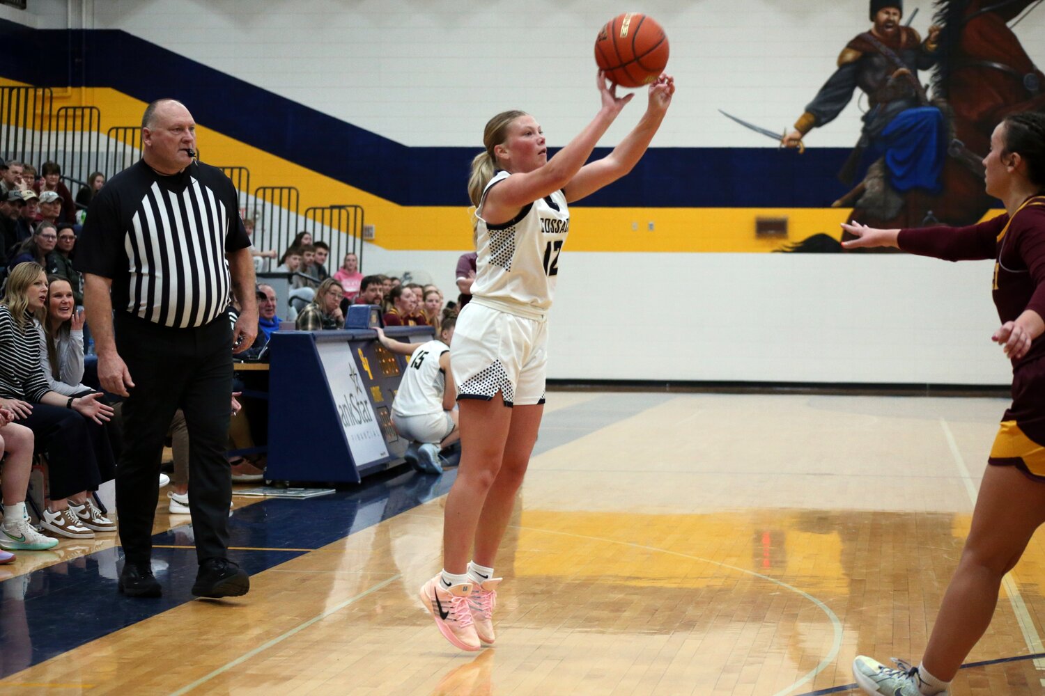 Hot third quarter lifts Sioux Valley over De Smet