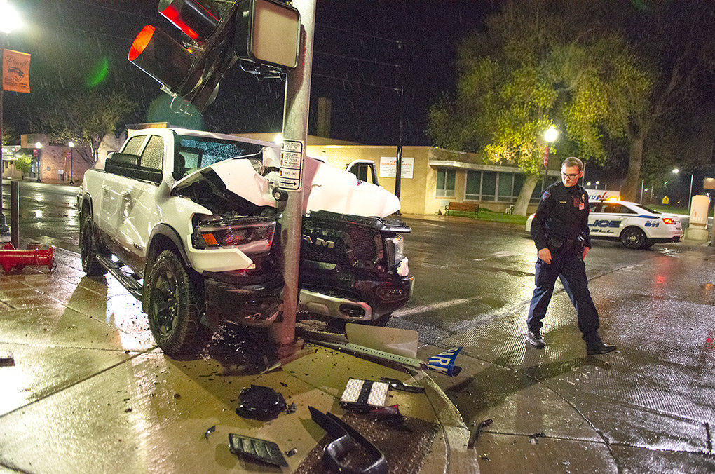 Cody man knocks down Powell traffic light Powell Tribune