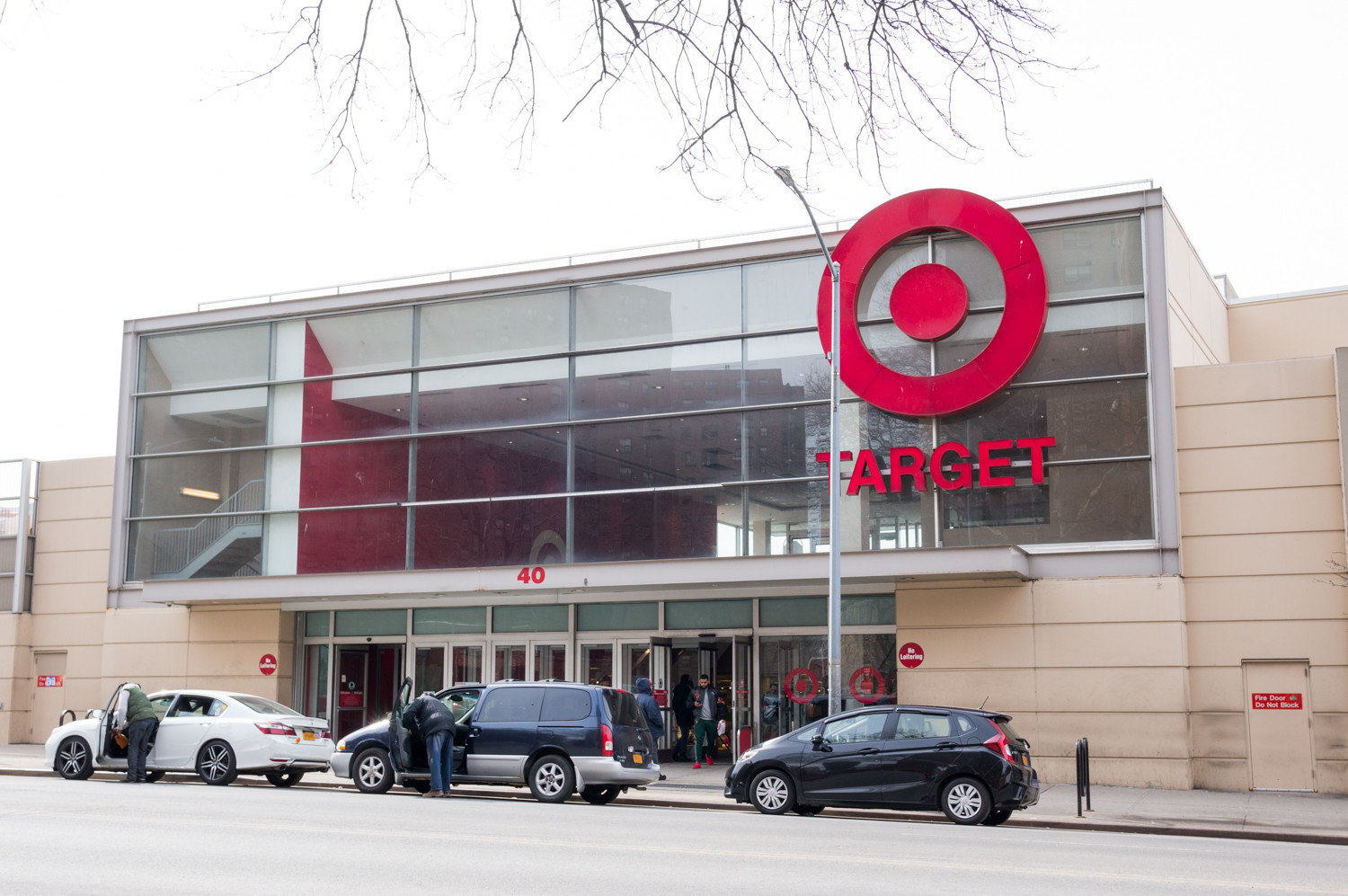 Target shoplifter reportedly injures cop trying to get away The