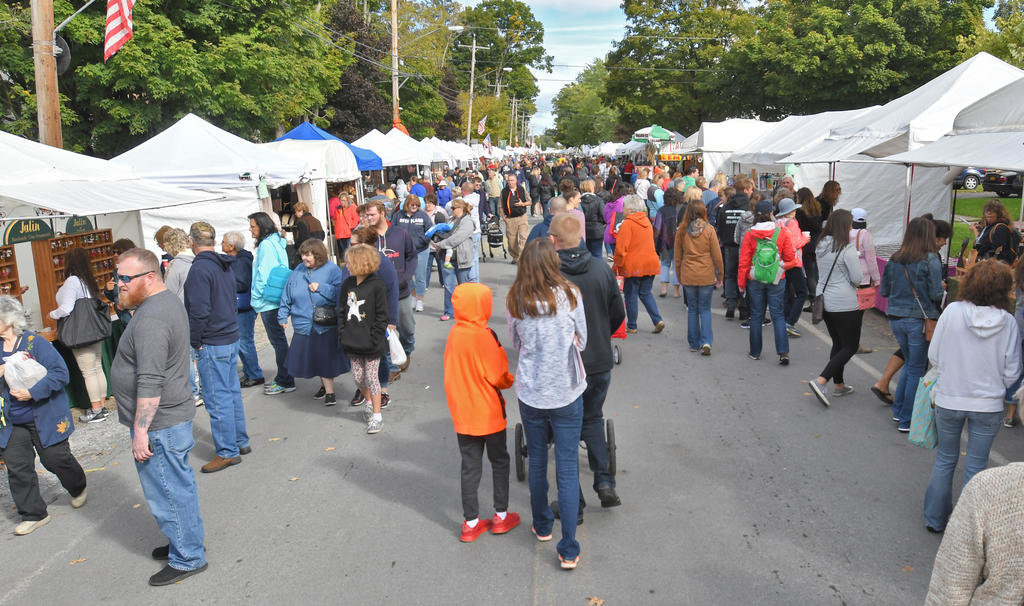 Thousands descend on the Remsen Barn Fest Rome Daily Sentinel