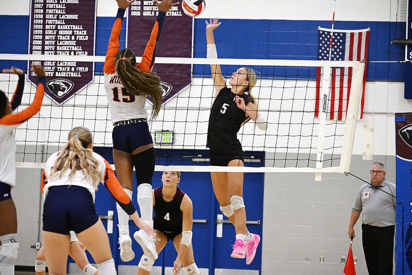 Marley Evans (4) attacked the ball during Broadneck&rsquo;s county championship win over Severn Run.